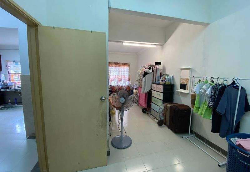 Corner Lot, Double Storey Terrace, Taman Desaria, Nilai, Negeri Sembilan