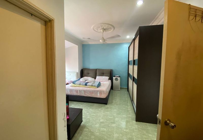 Corner Lot, Double Storey Terrace, Taman Desaria, Nilai, Negeri Sembilan