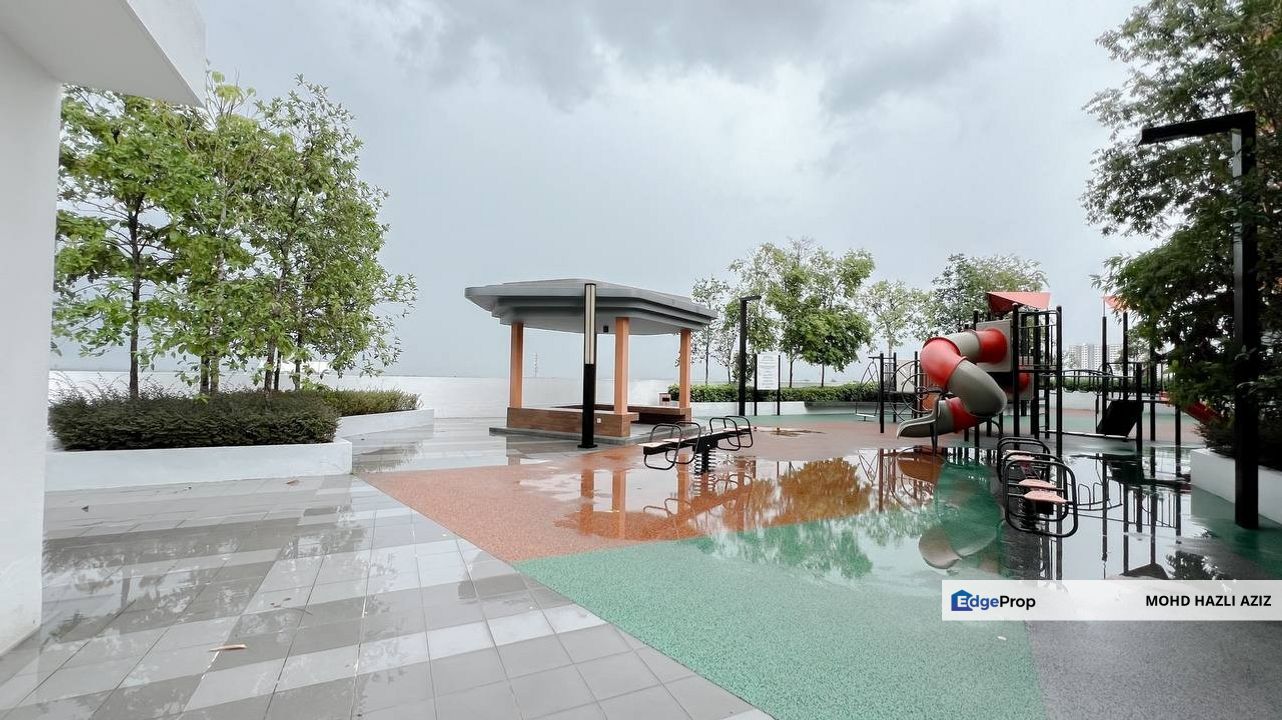 Corner Unit-Alanis Service Residence Kota Warisan. , Selangor, Sepang