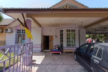 Corner Lot Facing Open  Single Storey Semi-D Fressia Homes Desa Jati Putra Nilai Negeri Sembilan DK