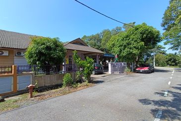 Corner Lot Facing Open  Single Storey Semi-D Fressia Homes Desa Jati Putra Nilai Negeri Sembilan DK