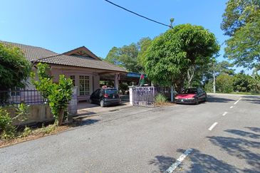 Corner Lot Facing Open  Single Storey Semi-D Fressia Homes Desa Jati Putra Nilai Negeri Sembilan DK