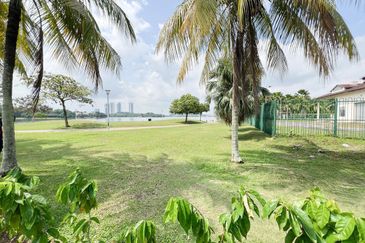 Perdana Lakeview East