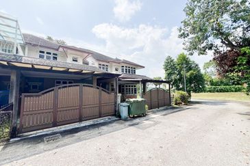 Perdana Lakeview East