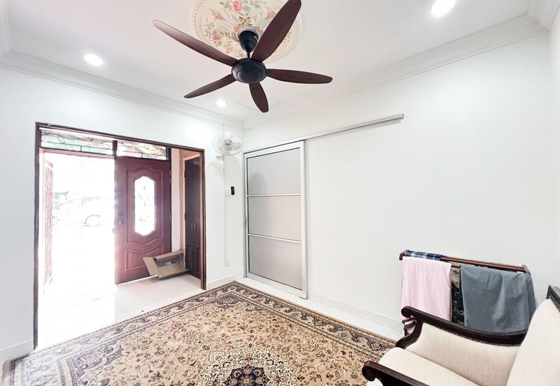 Perdana Lakeview East