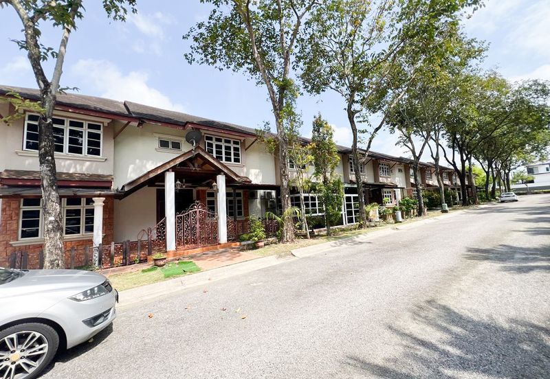 Perdana Lakeview East