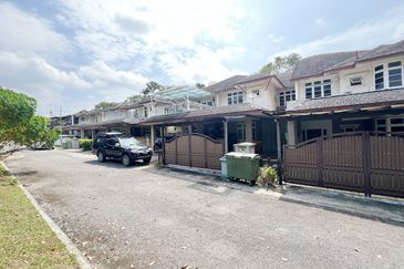 Perdana Lakeview East