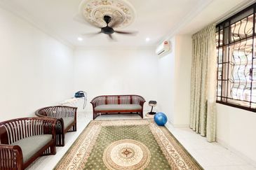 Perdana Lakeview East