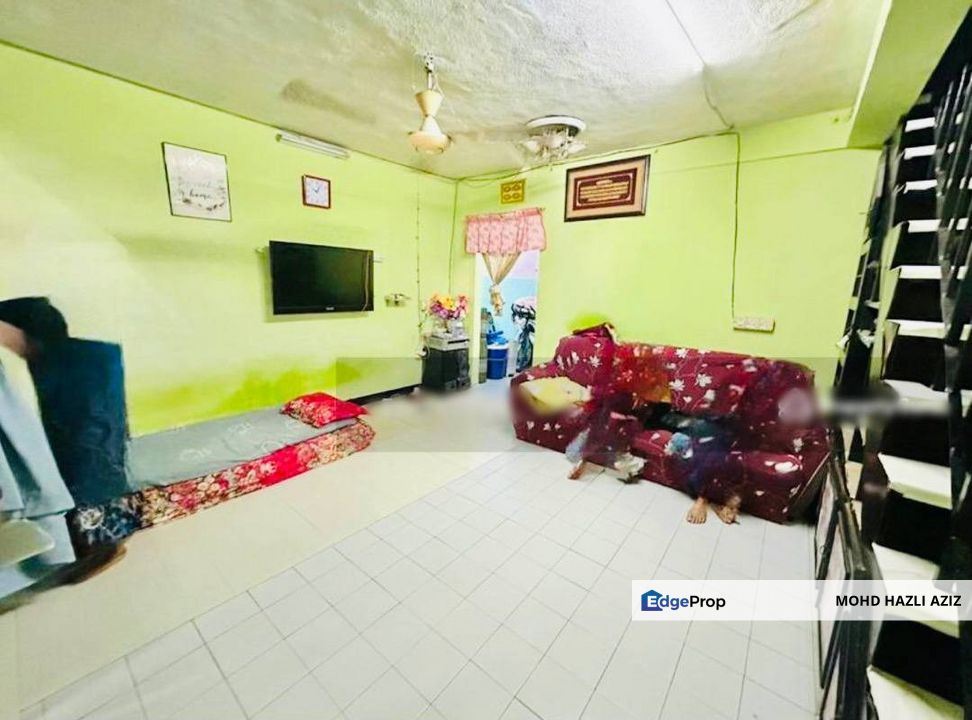 Double Storey Terrace (INT) Taman Koperasi Polis Fasa 2 Batu Caves Kuala Lumpur, Kuala Lumpur, Gombak