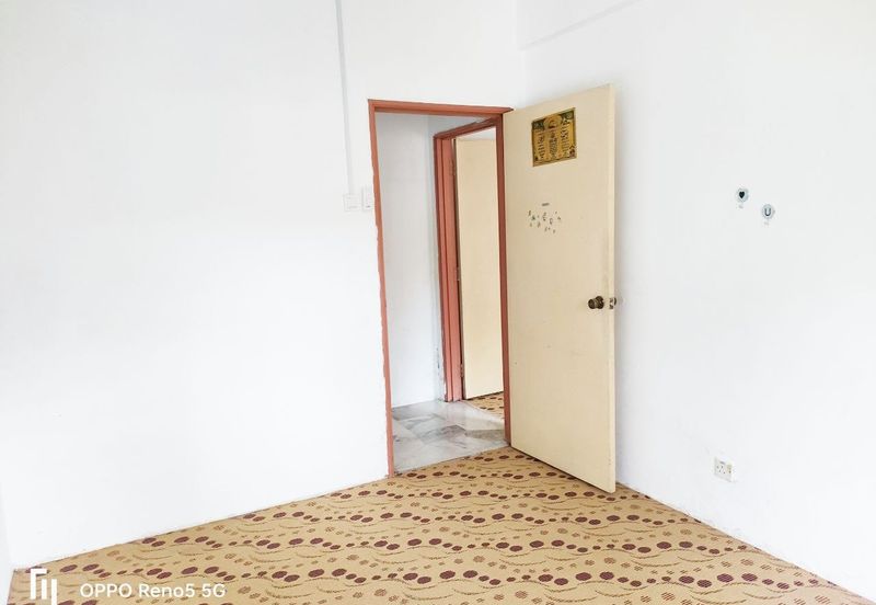 Menara Jade (Jade Tower), Taman Bukit Indah