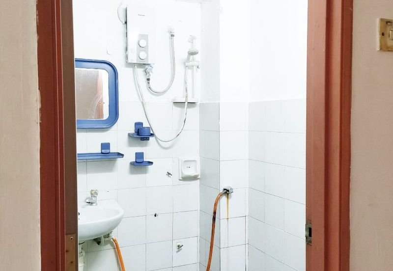 Menara Jade (Jade Tower), Taman Bukit Indah