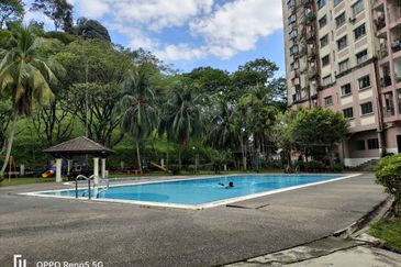 Menara Jade (Jade Tower), Taman Bukit Indah