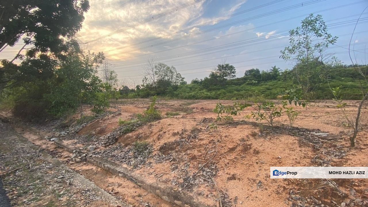Tanah Lot Banglo Seksyen 1 Bandar Tasik Senangin Mahkota Hill Lenggeng Negeri Sembilan, Negeri Sembilan, Lenggeng