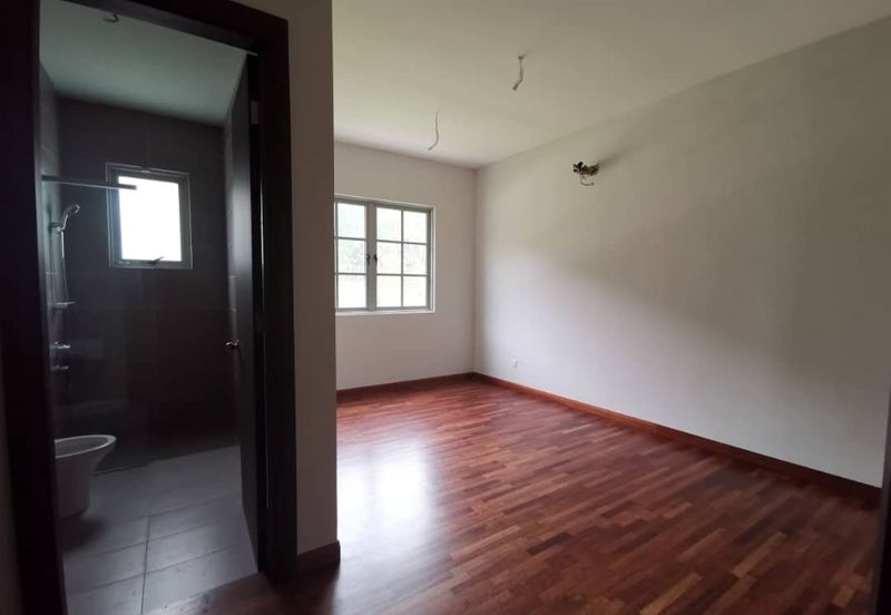 Charming Essex, Setia Eco Templer