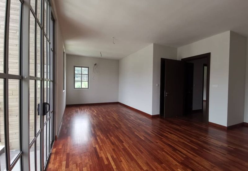 Charming Essex, Setia Eco Templer