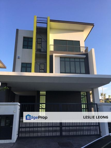 3 storey bungalow the rise kota Emerald rawang , Selangor, Rawang