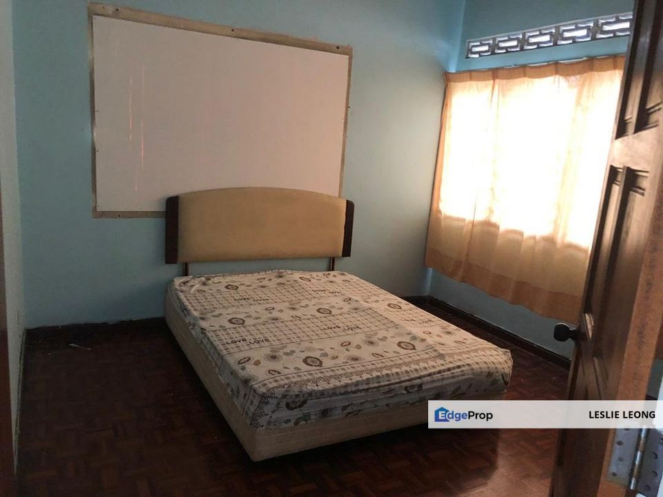 Taman Sri hijau rawang 5950sqft bungalow freehold , Selangor, Rawang