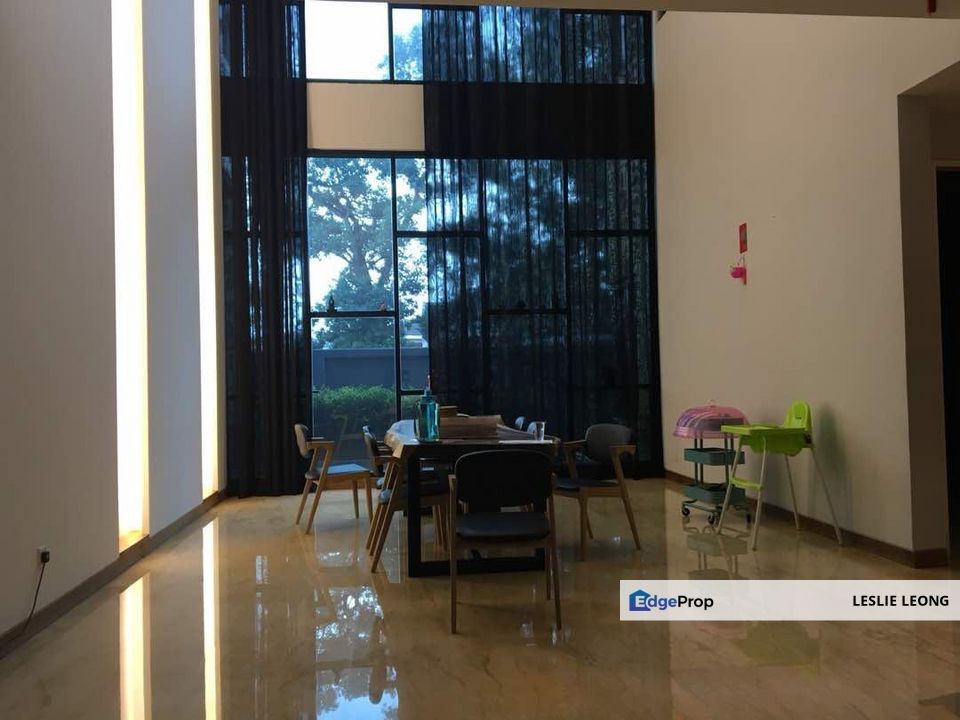 3 storey Bungalow Taman Sri Hijau Rawang Town, Selangor, Rawang