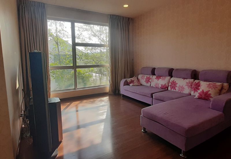 Emerald Garden, Kota Emerald