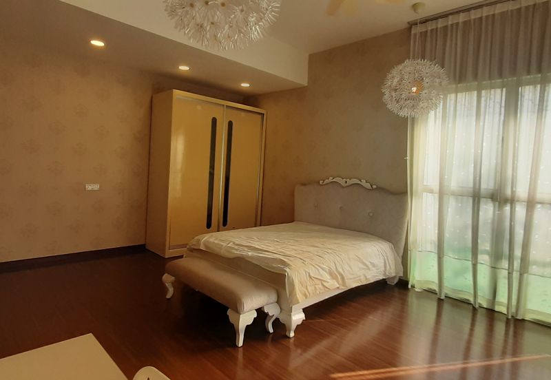 Emerald Garden, Kota Emerald