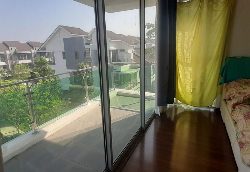 Emerald Garden, Kota Emerald