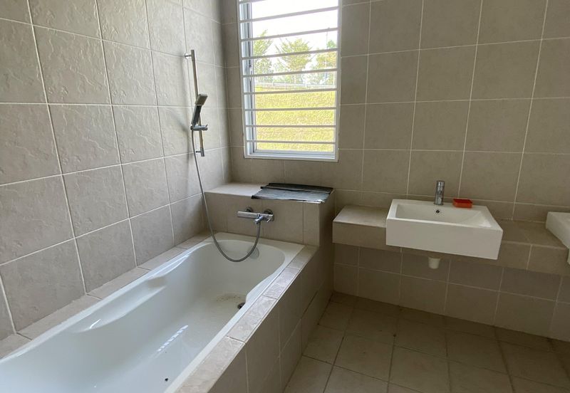 Emerald Garden, Kota Emerald