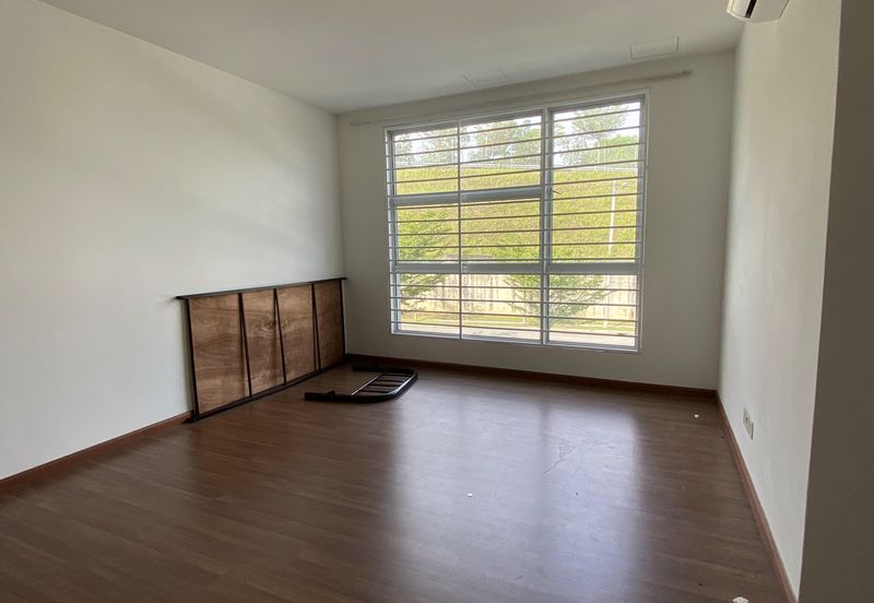 Emerald Garden, Kota Emerald