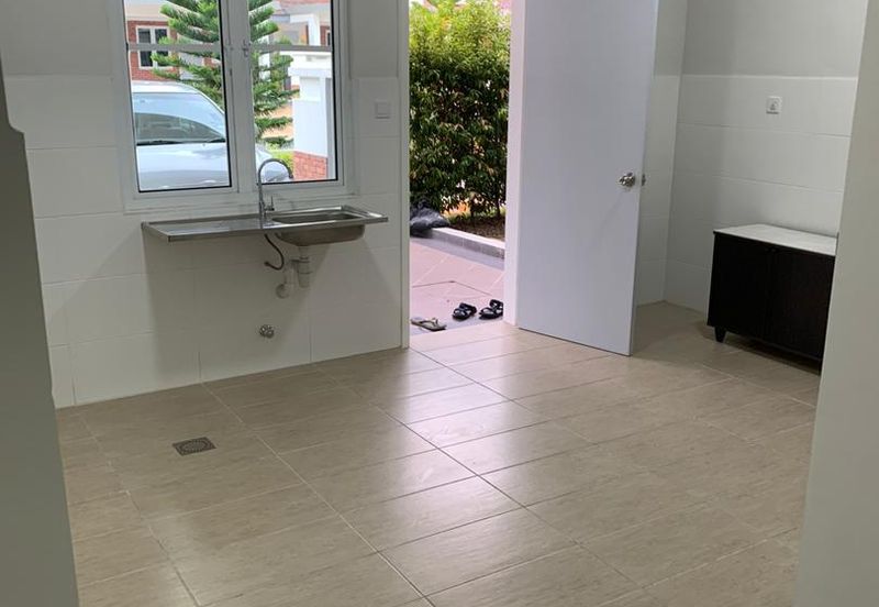 Charming Essex, Setia Eco Templer