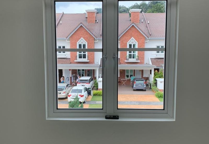 Charming Essex, Setia Eco Templer