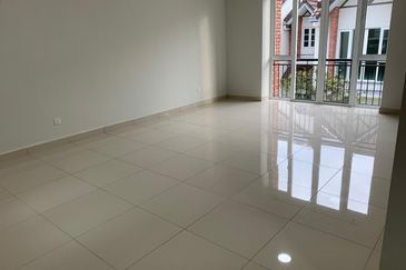 Charming Essex, Setia Eco Templer