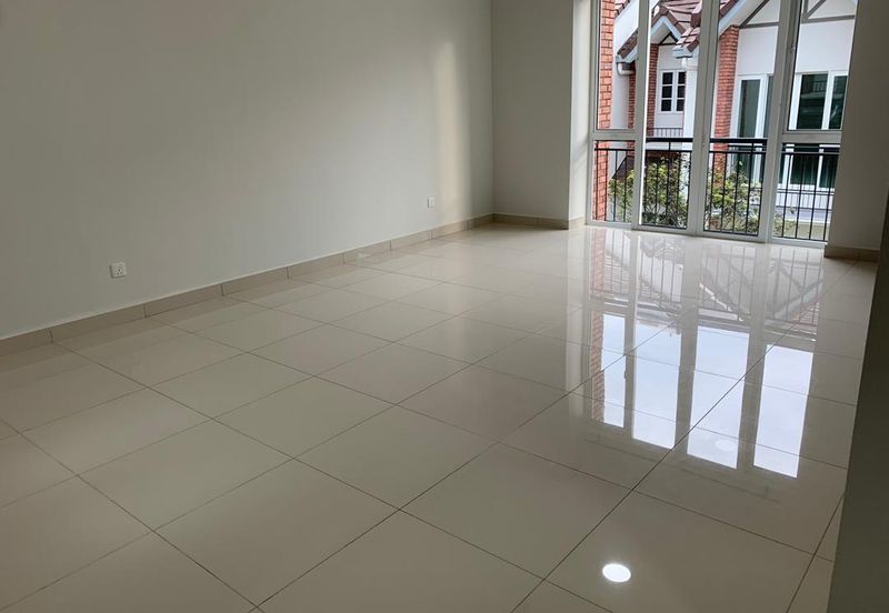 Charming Essex, Setia Eco Templer