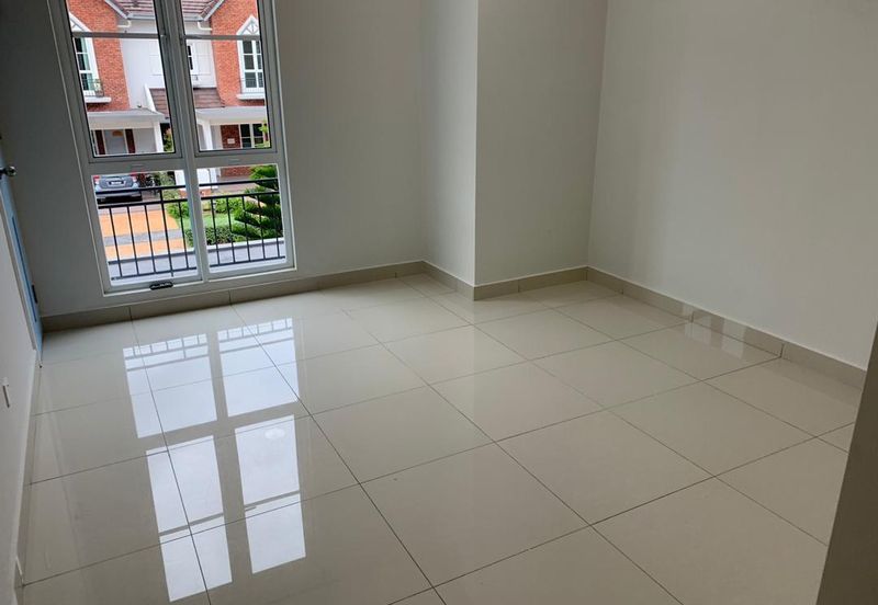 Charming Essex, Setia Eco Templer