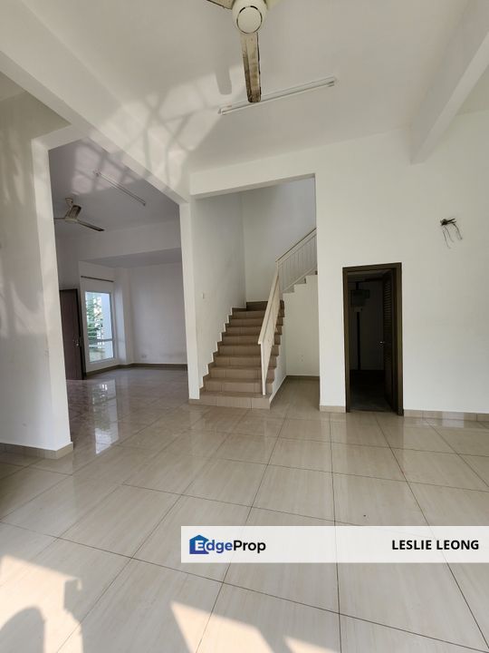 Regency Parc basic unit for rent,saujana Rawang , Selangor, Rawang