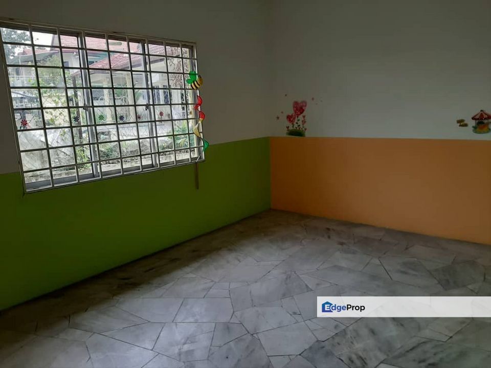 Bungalow Taman Sri Hijau Rawang,near KTM, Selangor, Rawang