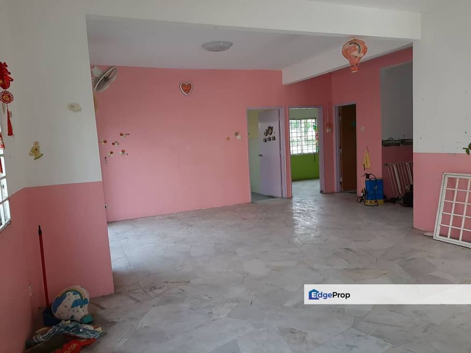 Bungalow Taman Sri Hijau Rawang,near KTM, Selangor, Rawang