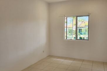 Endlot Taman Scientex Rawang Anggun For Rent