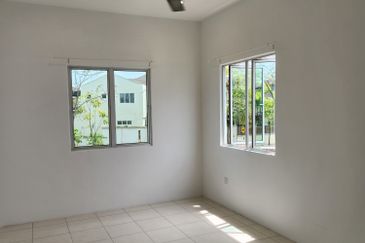 Endlot Taman Scientex Rawang Anggun For Rent