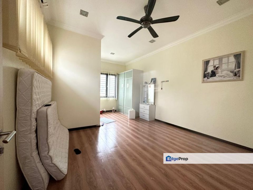 Templer Takun 3 storey Semi-D Fully Renovated Rawang Selayang, Selangor, Rawang