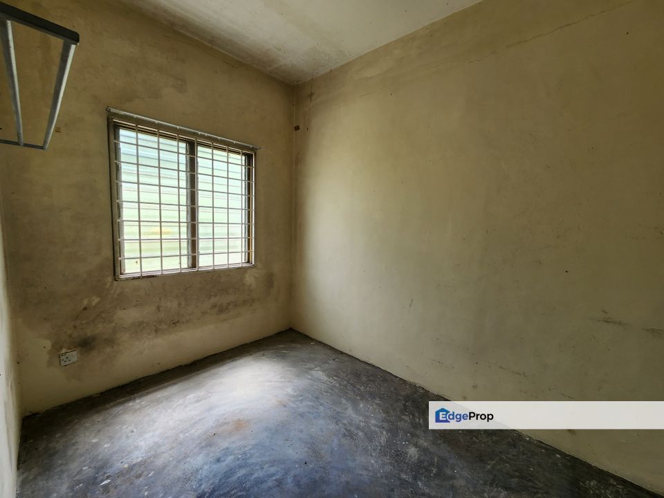 Below market 2 storey terrace Templer Saujana Rawang, Selangor, Rawang