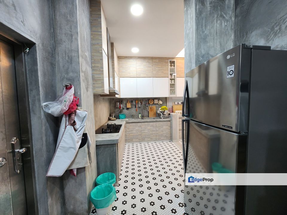 Endlot 3 storey Fully Extended Renovated Dolomite Templer Rawang Selayang Freehold, Selangor, Rawang