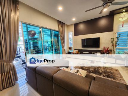3 storey Semi-D One Sierra With Lift Fully Renovated Extended, Selangor, Selayang