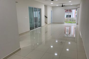 Charming Essex, Setia Eco Templer