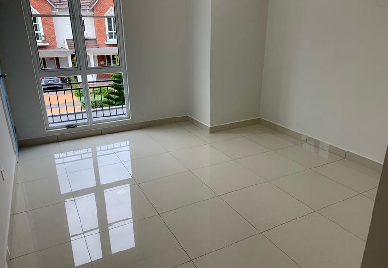 Charming Essex, Setia Eco Templer