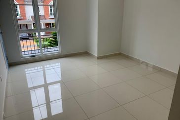 Charming Essex, Setia Eco Templer