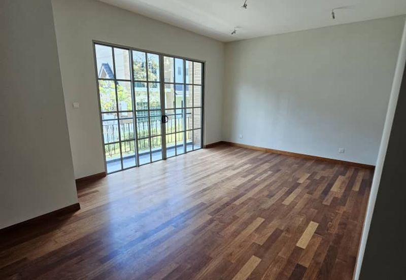 Charming Essex, Setia Eco Templer