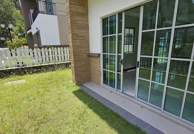 Charming Essex, Setia Eco Templer