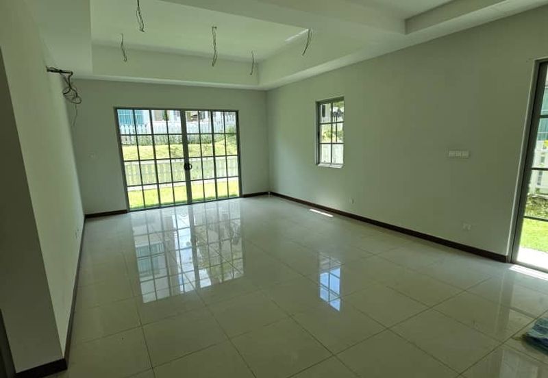 Charming Essex, Setia Eco Templer