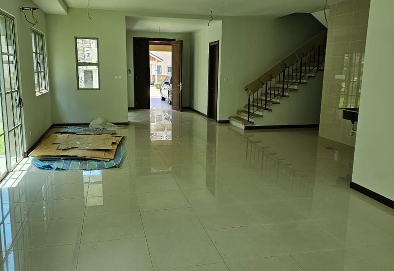 Charming Essex, Setia Eco Templer