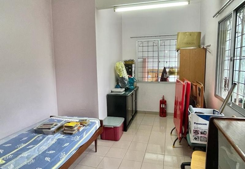 Taman Sri Hijau ( New Green Park )