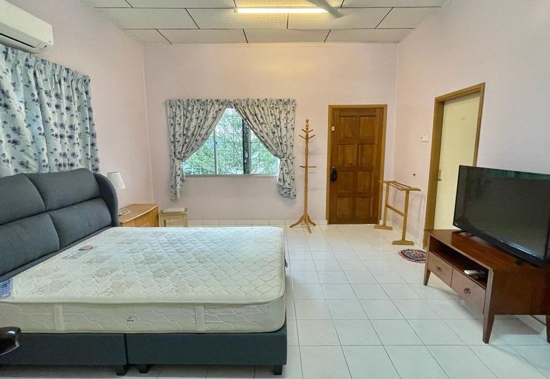 Taman Sri Hijau ( New Green Park )